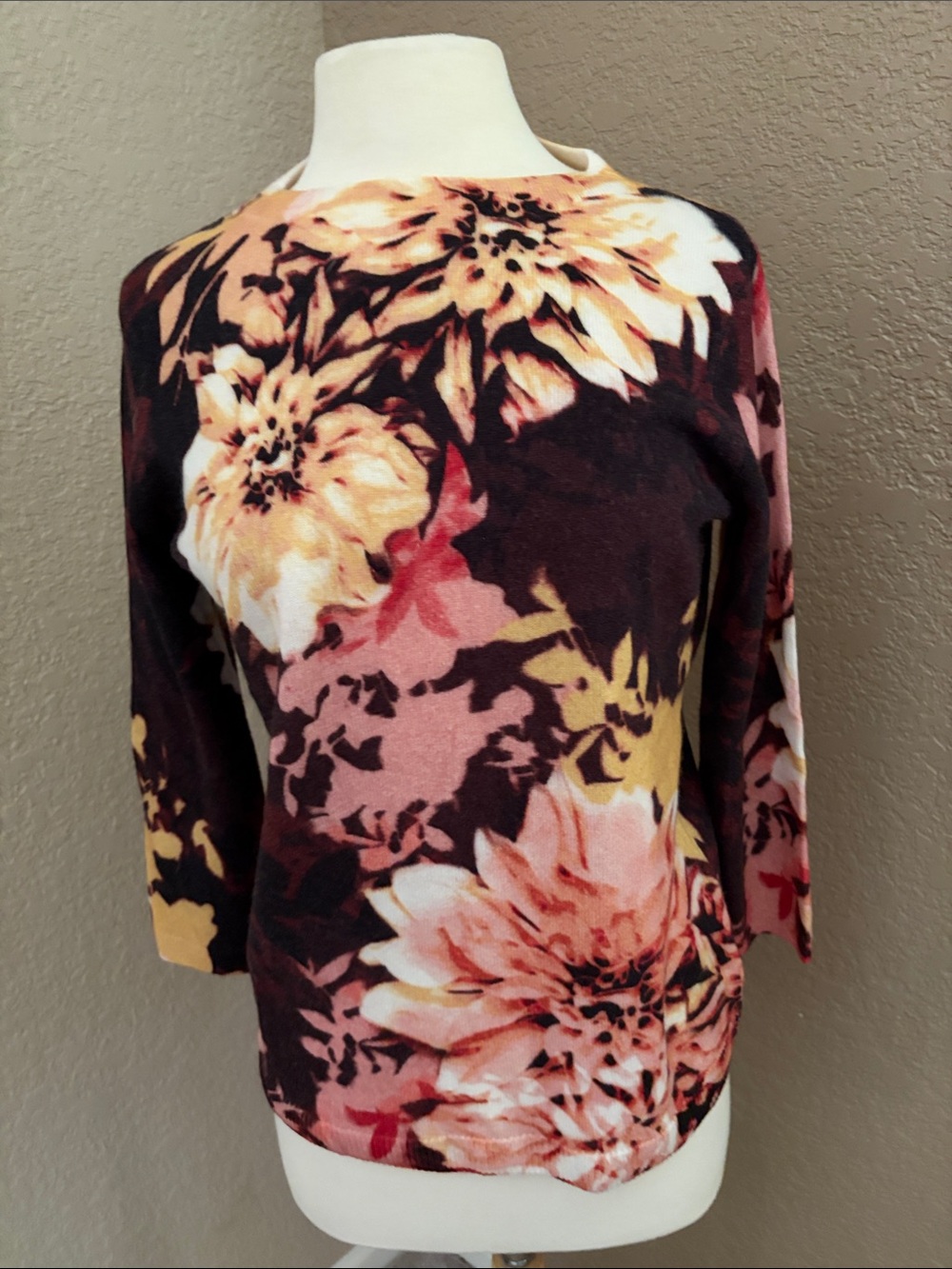 Talbots Floral Print Women’s Crewneck pure Cashmere top like new Size M